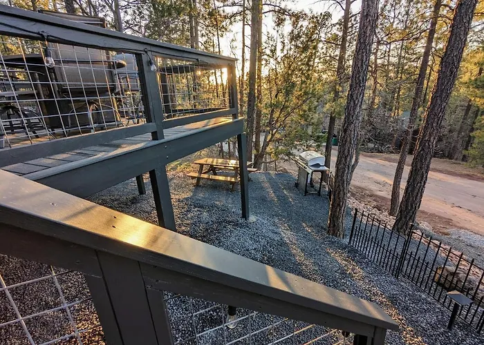 Holiday home Getaway W Sunset Deck & Fire Pit Table *