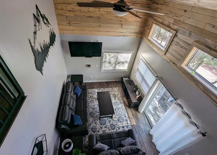 Holiday home Getaway W Sunset Deck & Fire Pit Table *