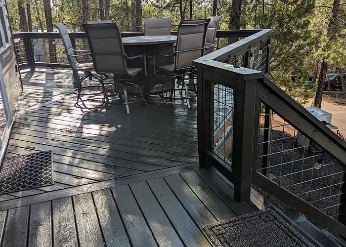 Getaway W Sunset Deck & Fire Pit Table Holiday home *